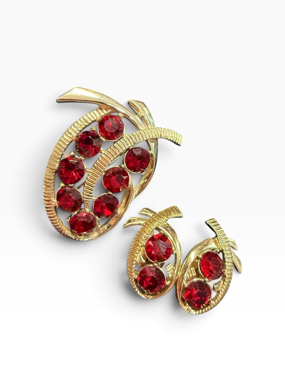 Vintage Kramer Red Rhinestone Brooch & Clip Earrings Demi Parure Set